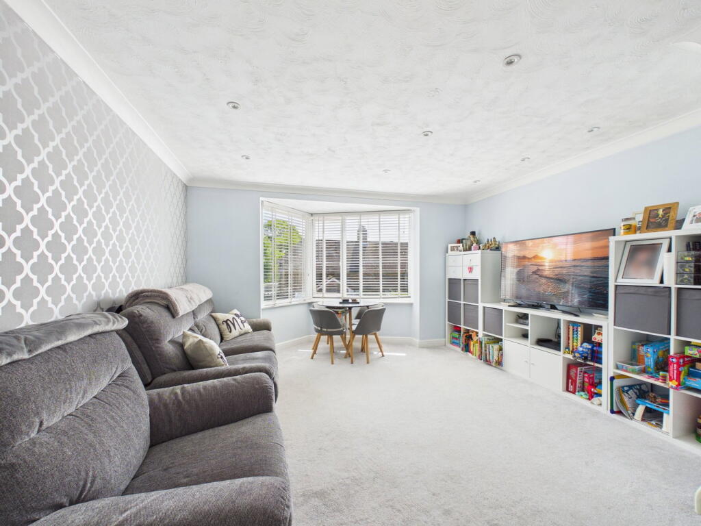 Oakhill Road, Horsham photo 4