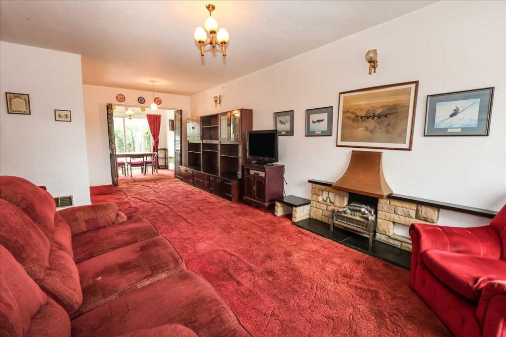 Mercian Way, Cippenham, Slough photo 2