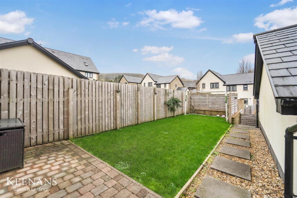 Additional image 48 of Oakenhead green