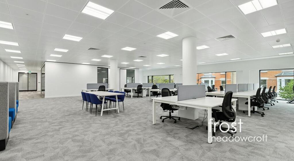 Kings House Hammersmith Rd W6 office to let 29.jpg