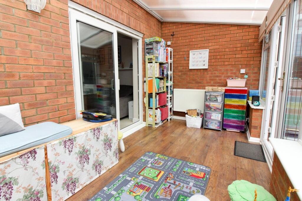 Jubilee Close, Henlow, SG16 photo 4