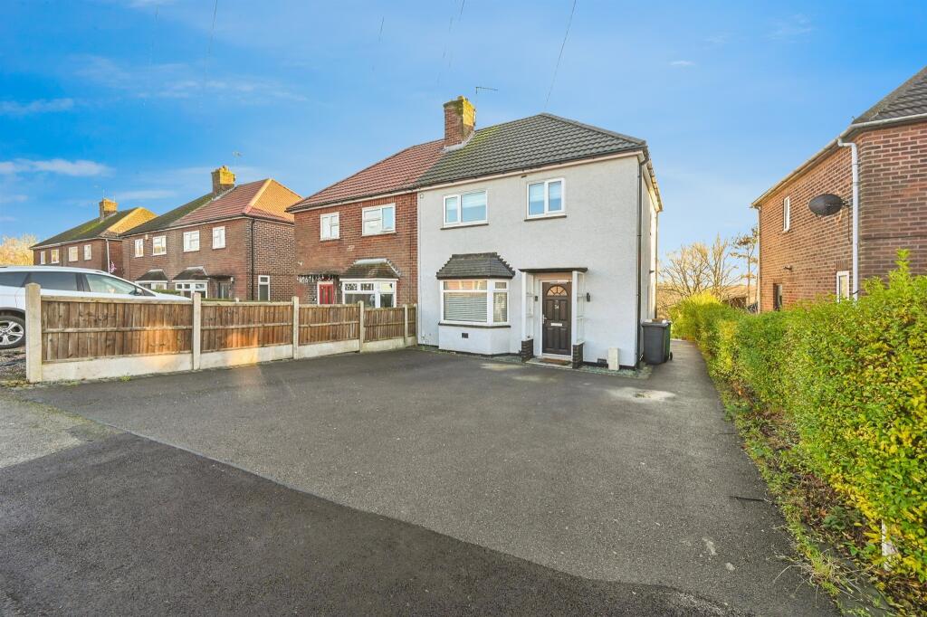 South Street, Swanwick, ALFRETON photo 2