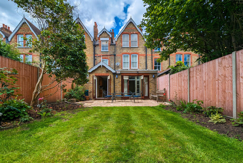 Main image of property: 140  Kew Road