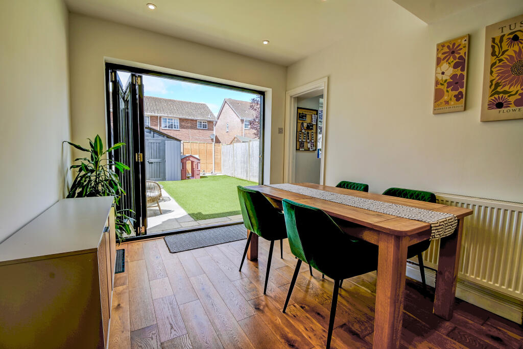 Guest Road, Bishopstoke, SO50 photo 4