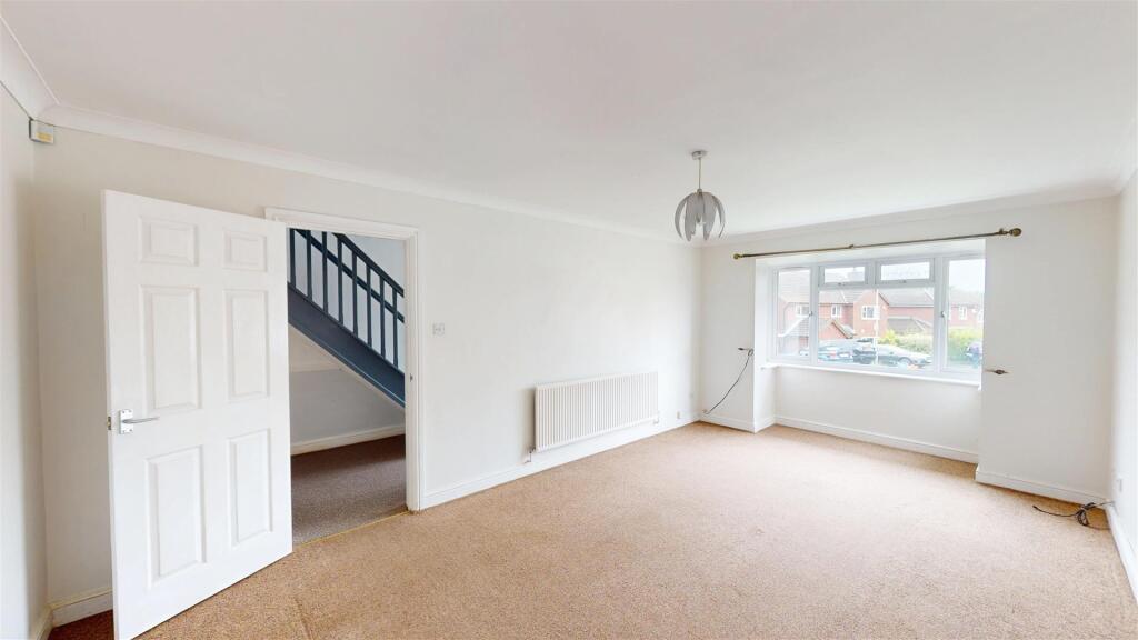 House in Bridgend, Pencoed - View 3