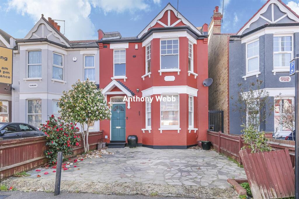 Main image of property: Hoppers Road, Winchmore Hill, N21