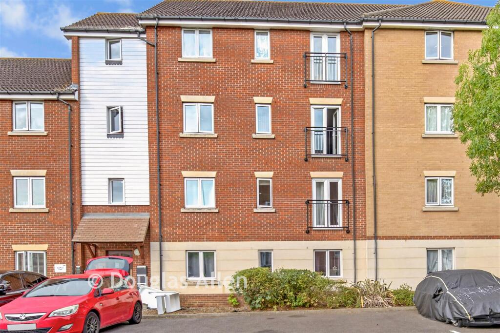Apartment in Romford - View 2