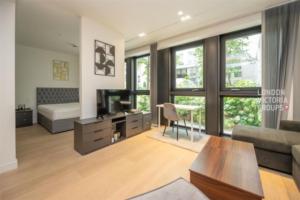 Main image of property: Lincoln Square, 18 Portugal Street, LONDON, WC2A