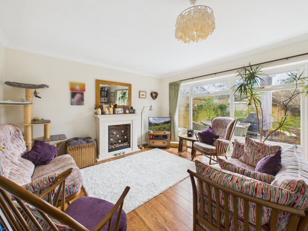 Barnmead, Haywards Heath, RH16 photo 2