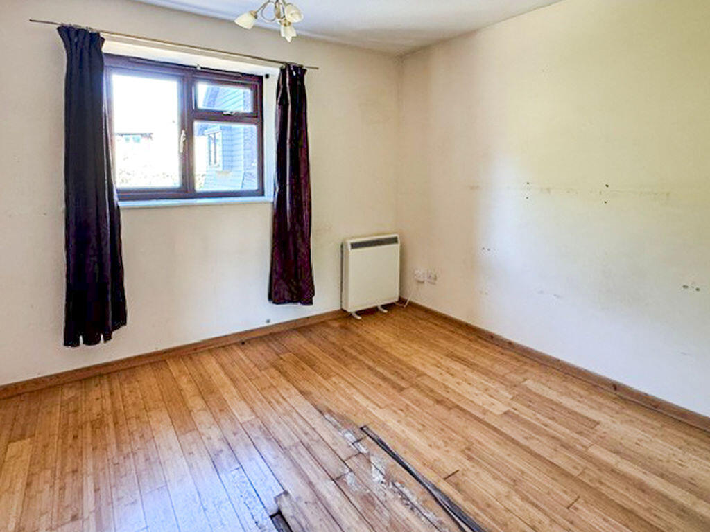 House in Southampton - View 5