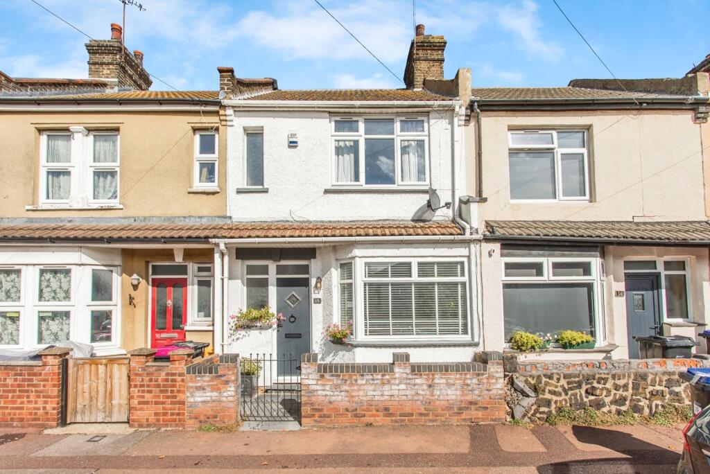 Main image of property: Shoebury Avenue, Shoeburyness, Southend-on-Sea, Essex, SS3