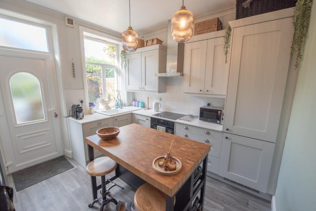 House in Bradford, Steeton with Eastburn - View 4