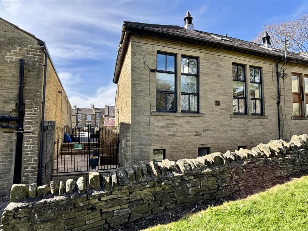 Main image of property: Ellingham Court, Thornton, Bradford