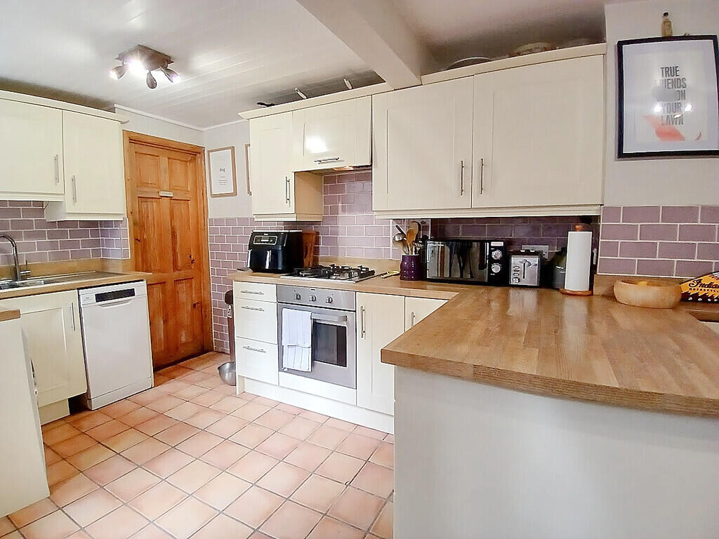 House in Redhill - View 4
