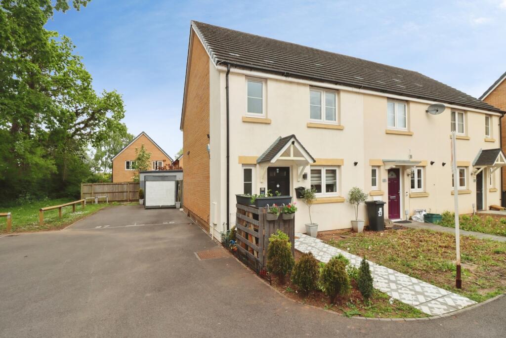 Main image of property: Rodford Ride, Yate, Bristol, BS37