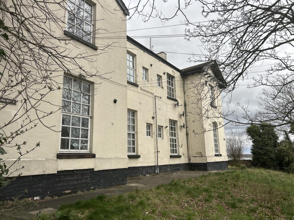 Main image of property: Flat 1, Dell House, 87 The Dell, Birkenhead, Cheshire CH42 1PW