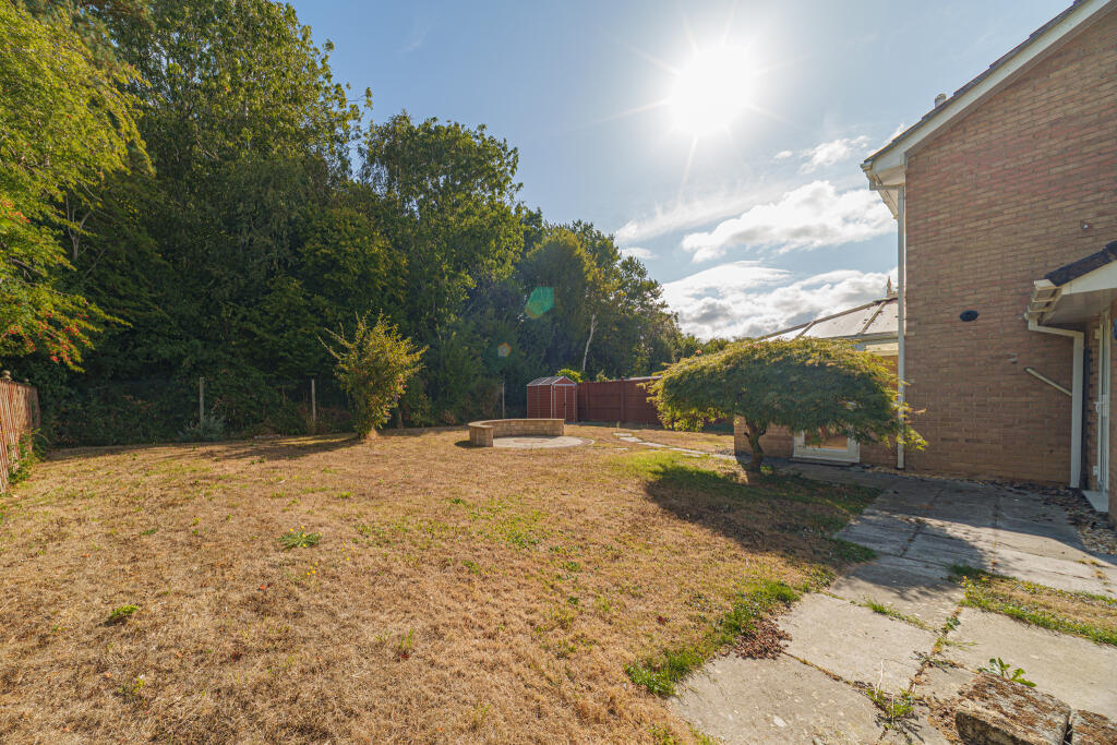 Rambler Close, Trowbridge photo 2