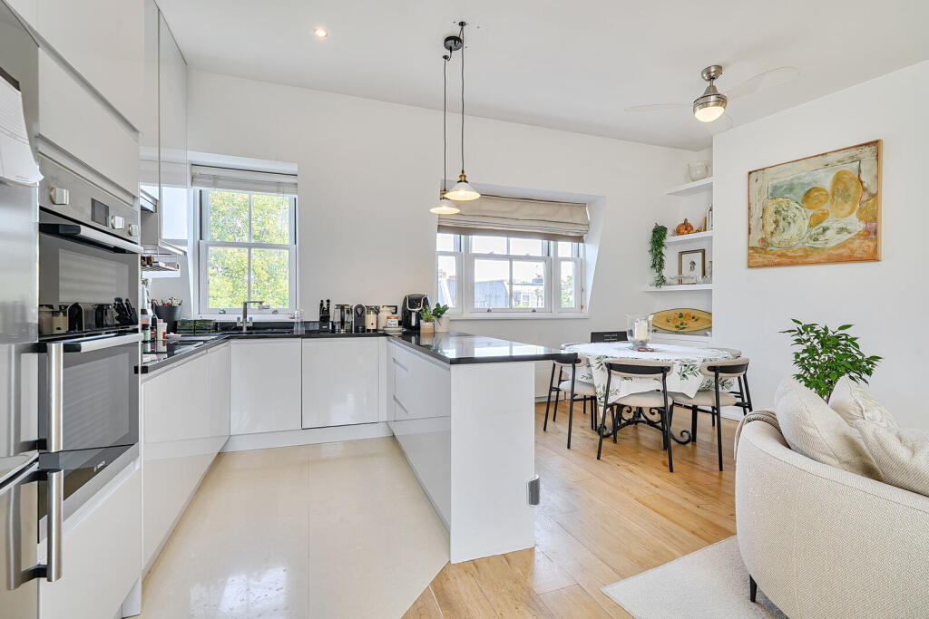 Apartment in London, Earl's Court - More