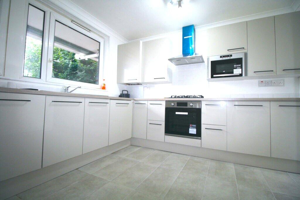 Main image of property: Devonport Street, London, E1