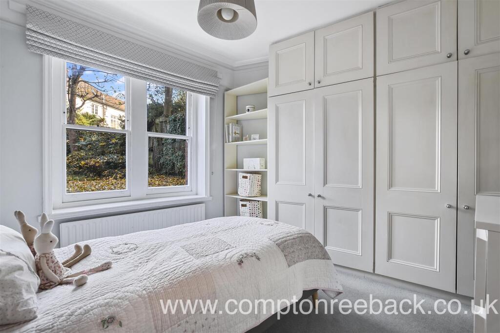 Apartment in London - View 5