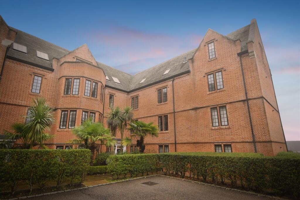 Main image of property: The Galleries, Warley, Brentwood