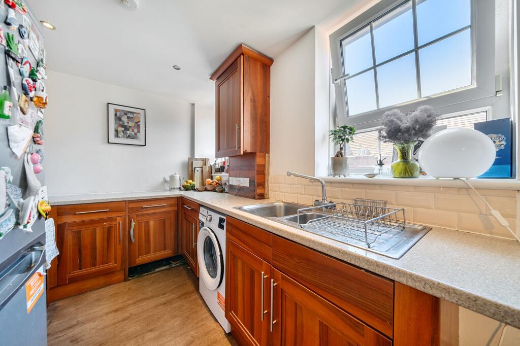 Apartment in London - View 5