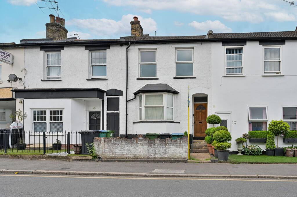 3-bed terraced on Queens Road, Watford, WD17, £400,000