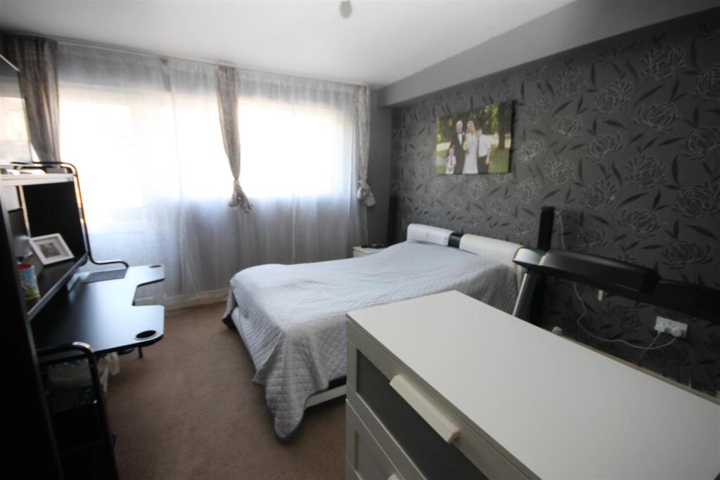 Apartment in Southend-on-Sea, Kursaal Estate, Southchurch - More
