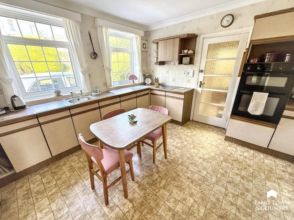 House in Plymouth, Staddiscombe - View 4