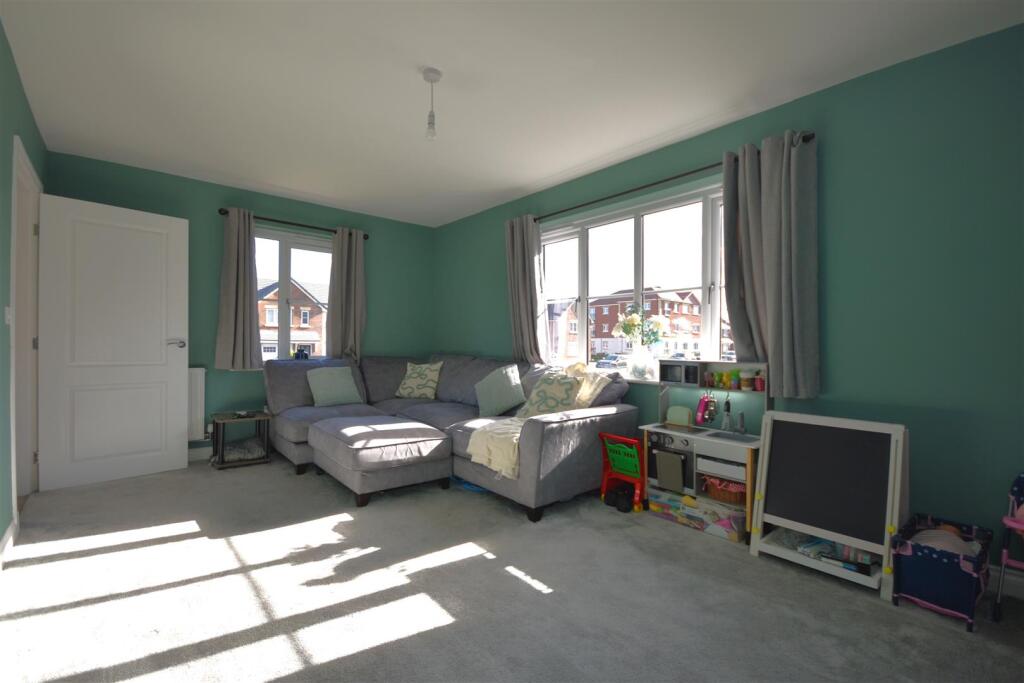 House in Chester, Ellesmere Port - View 5