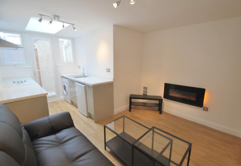 Main image of property: Elm Street, Cardiff, CF24