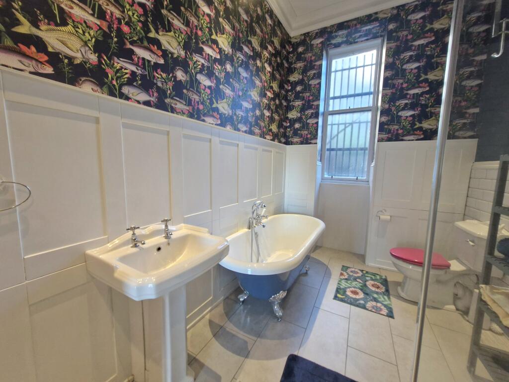 3 bedroom flat for rent