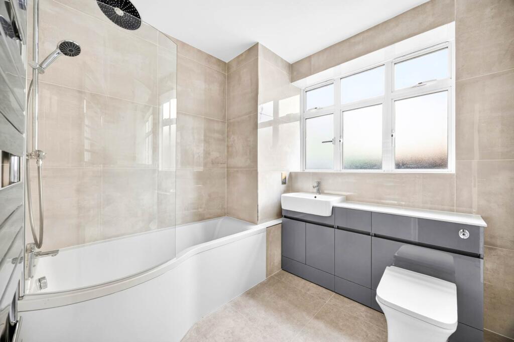 Apartment in London - More