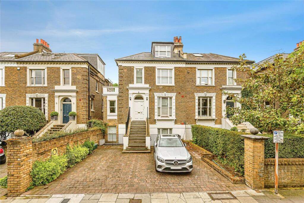 Apartment in London - View 3