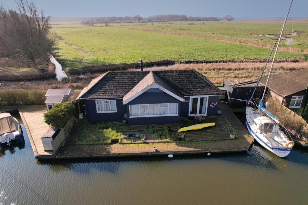 Main image of property: Riverside, NR29