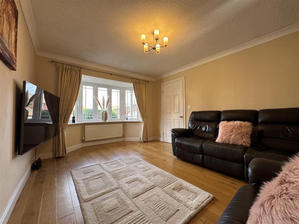 House in Huddersfield, Clayton West - View 5