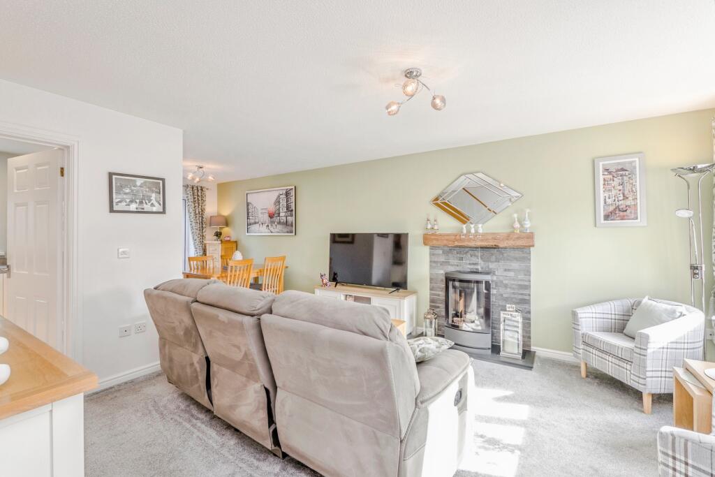 House in Barry, Vale of Glamorgan - More