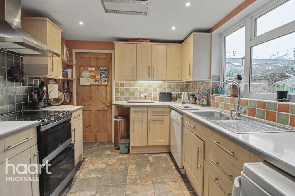 House in Nottingham, Daybrook - More