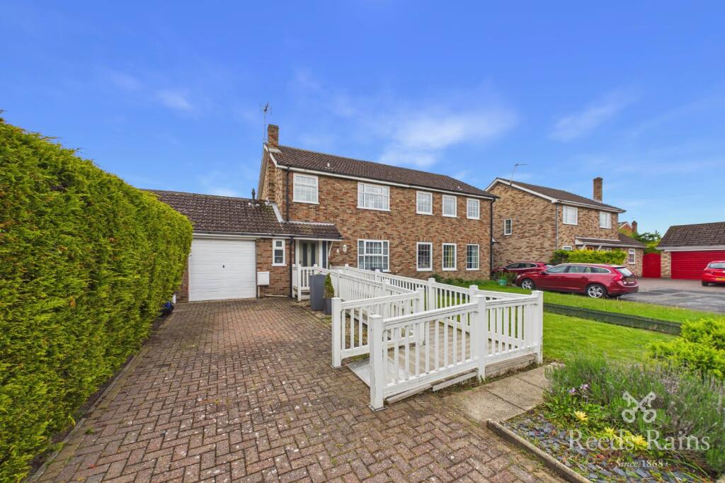 Main image of property: The Hawthorns, Riccall, York, North Yorkshire, YO19