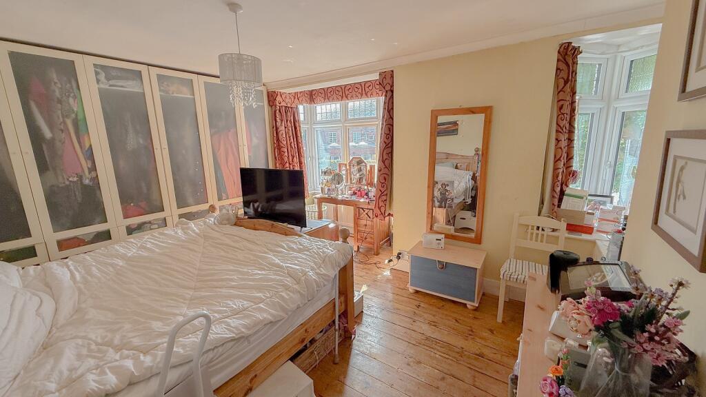 Colston Avenue, Carshalton, Surrey. SM5 photo 3