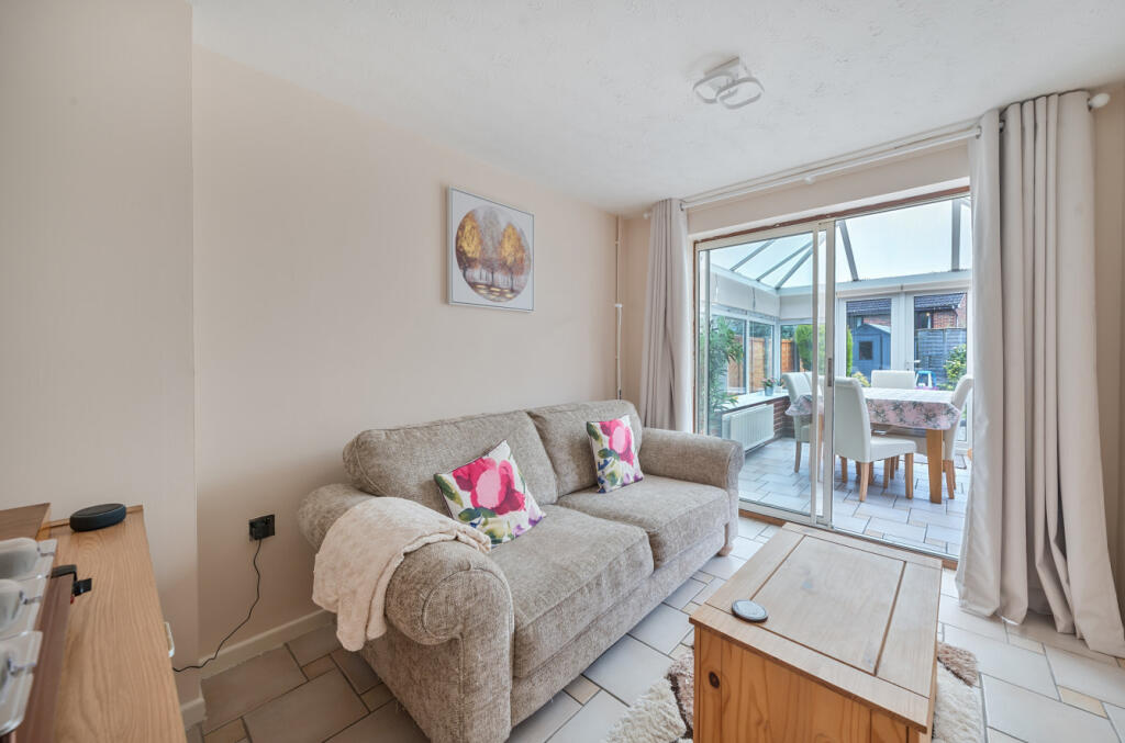 Swincombe Rise, Chartwell Green, Southampton, Hampshire, SO18 photo 3