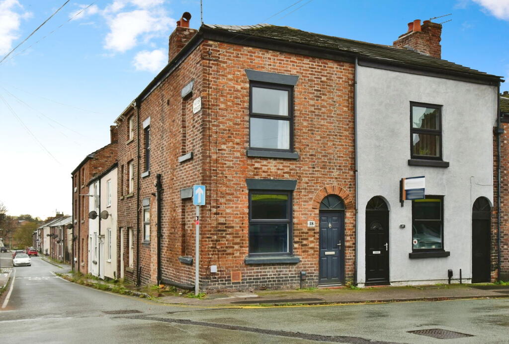 2-bed terraced on Great King Street, Macclesfield, £180,000