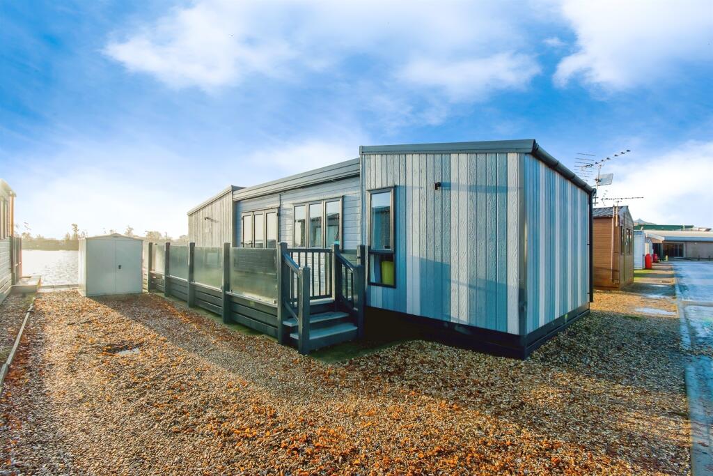 Main image of property: Sleaford Road, Tattershall, Lincoln