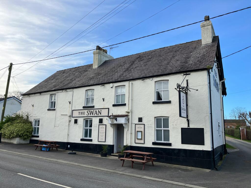 Main image of property: The Swan, 41 Main Road, Higher Kinnerton, Caer, CH4 9AJ