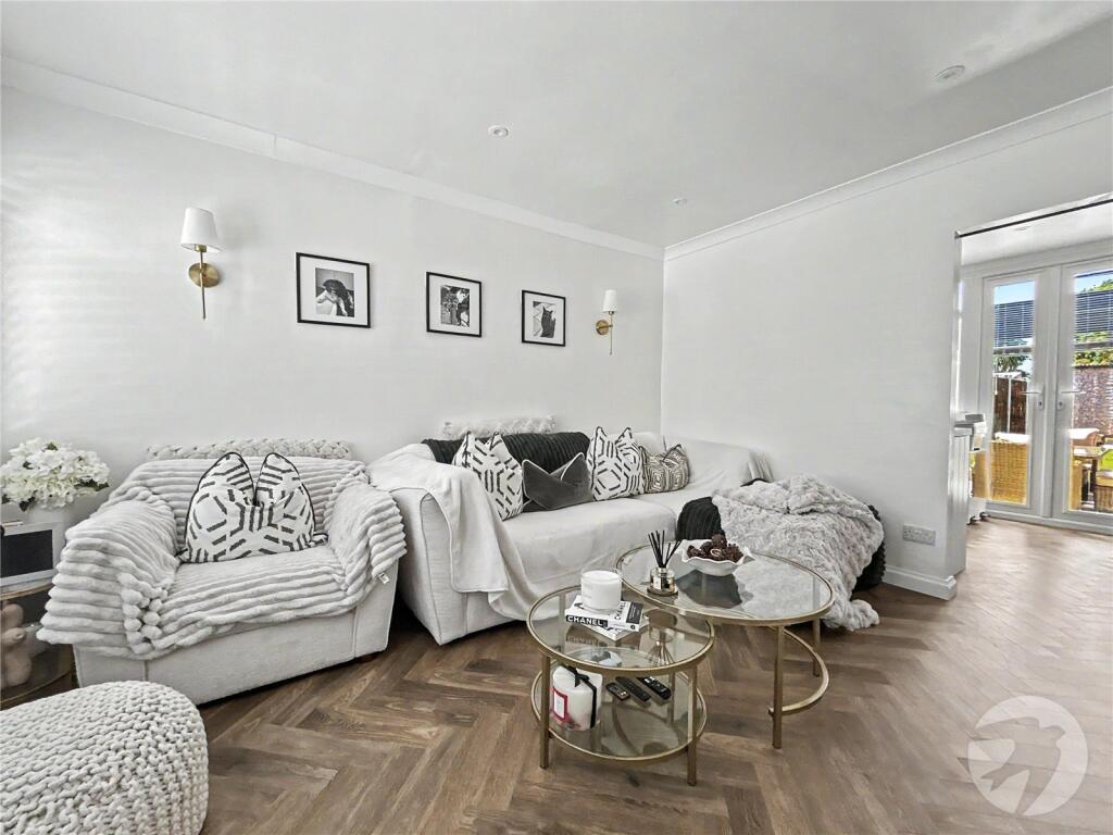 House in Sidcup, The Hollies, Blackfen - View 5