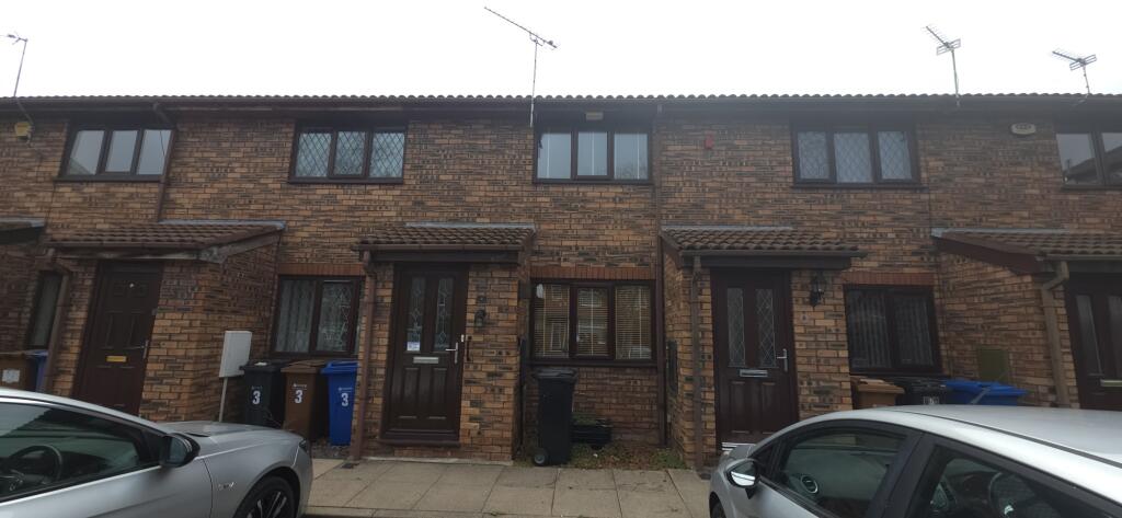 Main image of property: Hinton Mews SK1