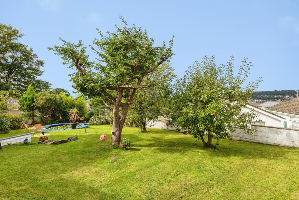 House in Carmarthen, Llangynnwr, Llangunnor - View 2