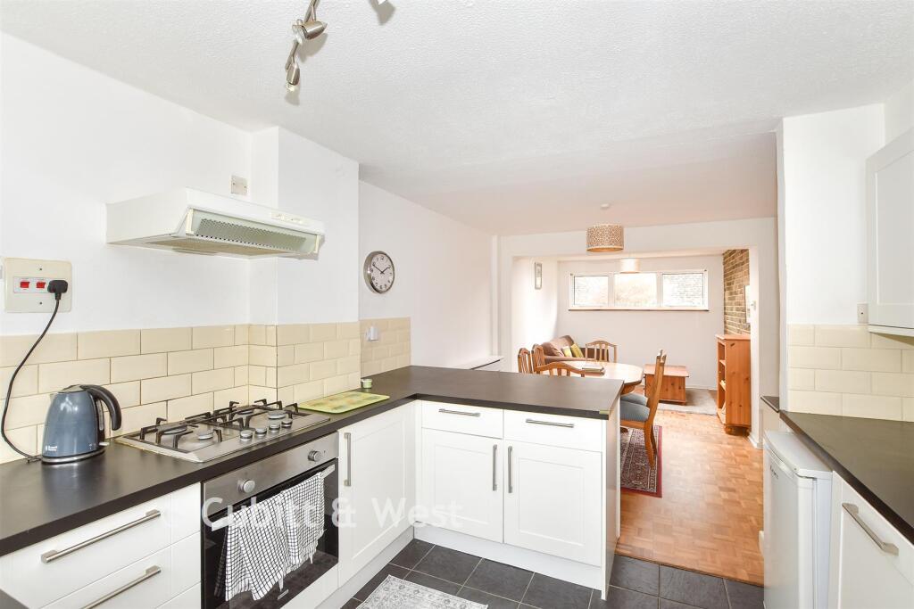 House in Crawley, Worth - More