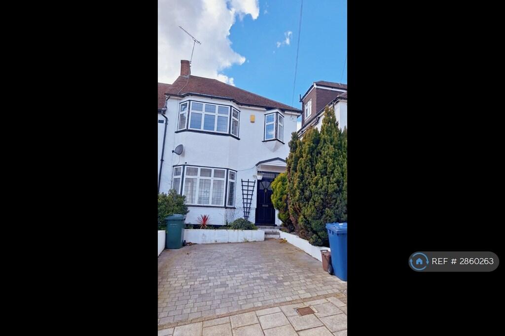 Main image of property: Woodfall Avenue, High Barnet, EN5