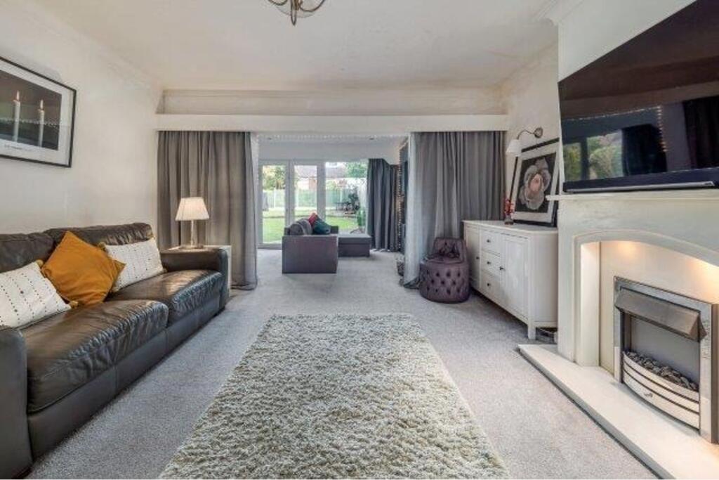 House in Trafford, Greater Manchester - View 5
